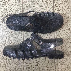Vintage 90’s Style Jelly Sandals!